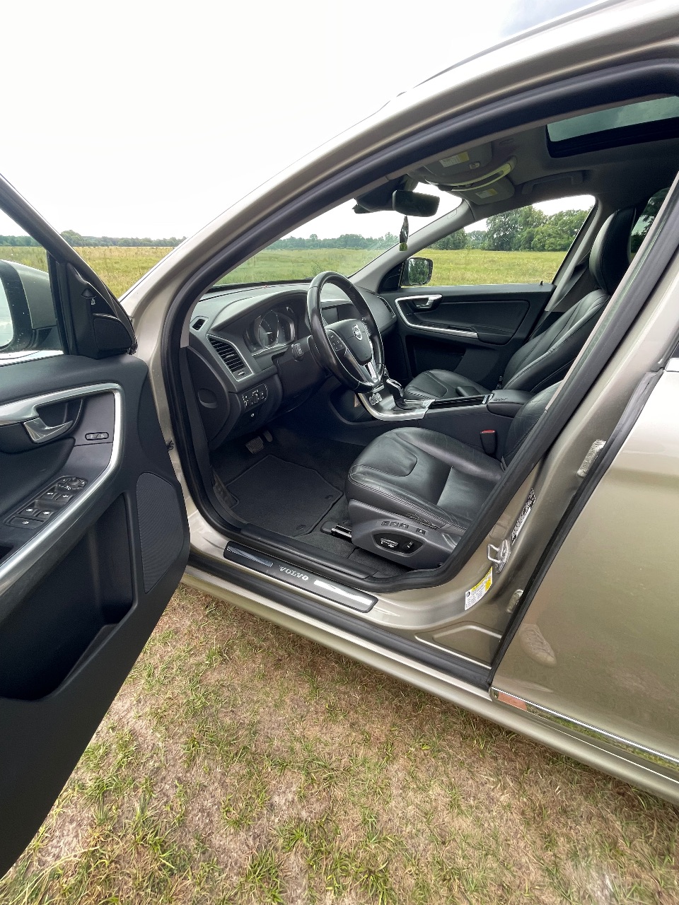 Volvo XC60 - фото 4