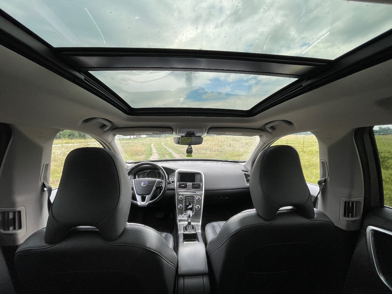 Volvo XC60 - фото 13