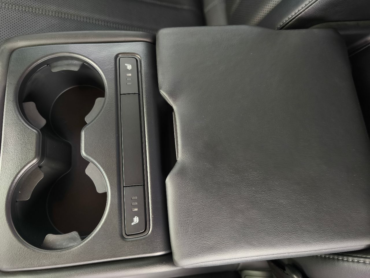 Mazda 6 - фото 10