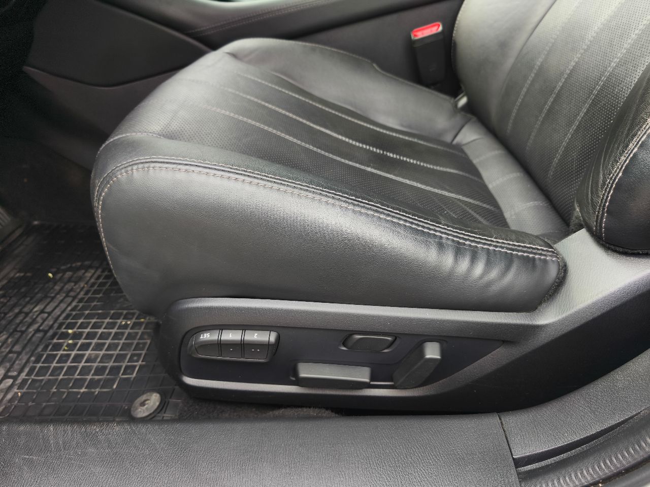 Mazda 6 - фото 11