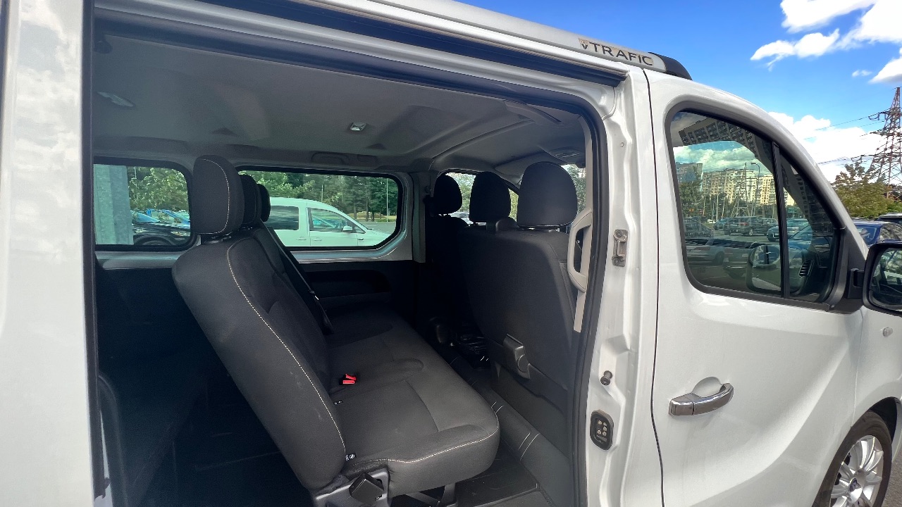 Renault Trafic - фото 10