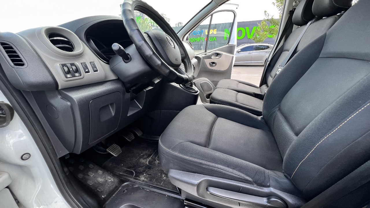 Renault Trafic - фото 18