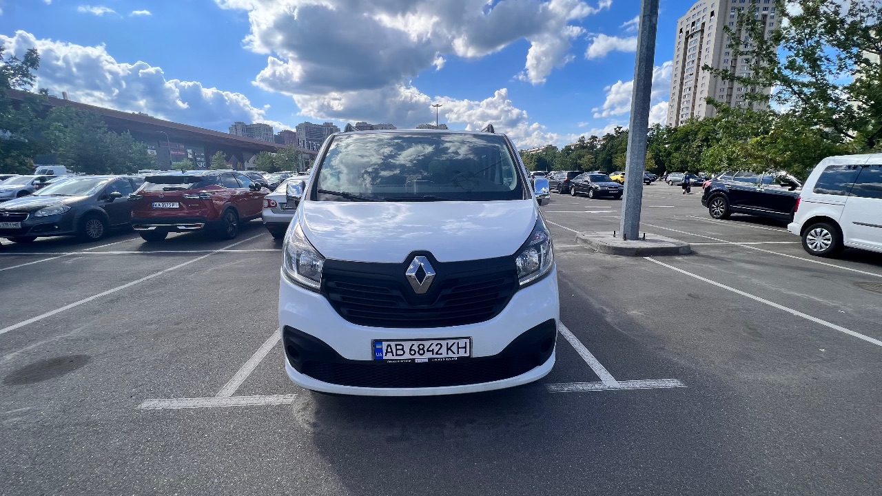 Renault Trafic - фото 2