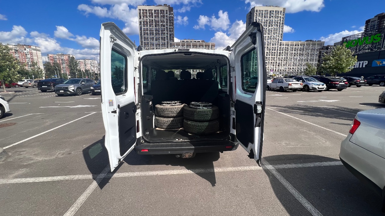 Renault Trafic - фото 7