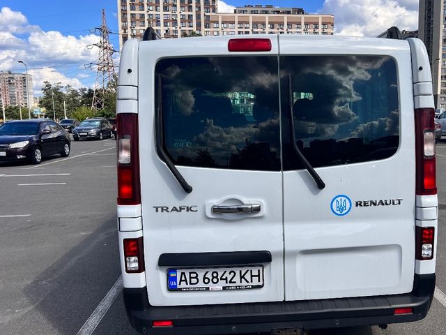 Renault Trafic - фото 3