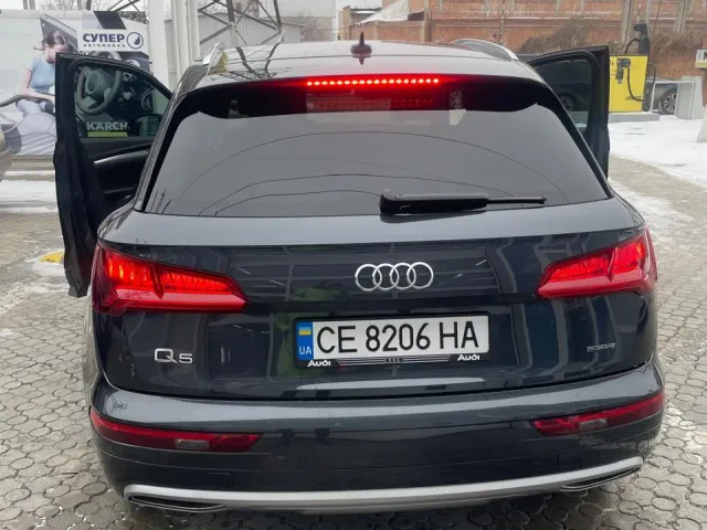 Audi Q5 - фото 3