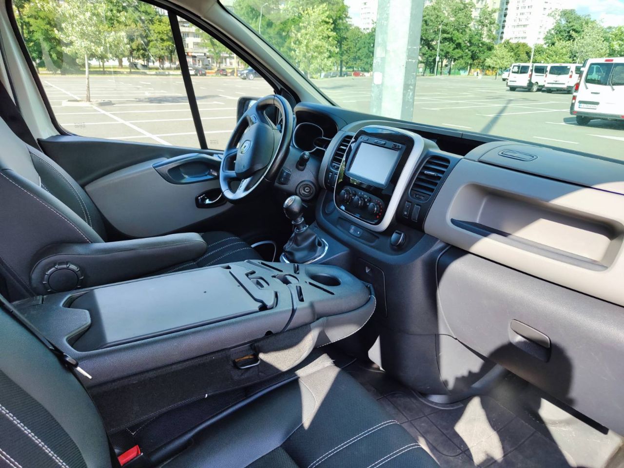 Renault Trafic - фото 5