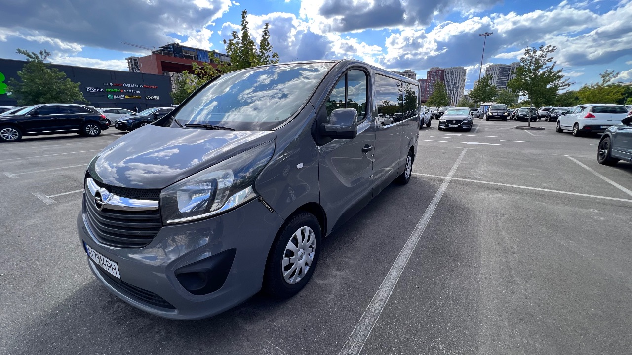 Opel Vivaro - фото 9