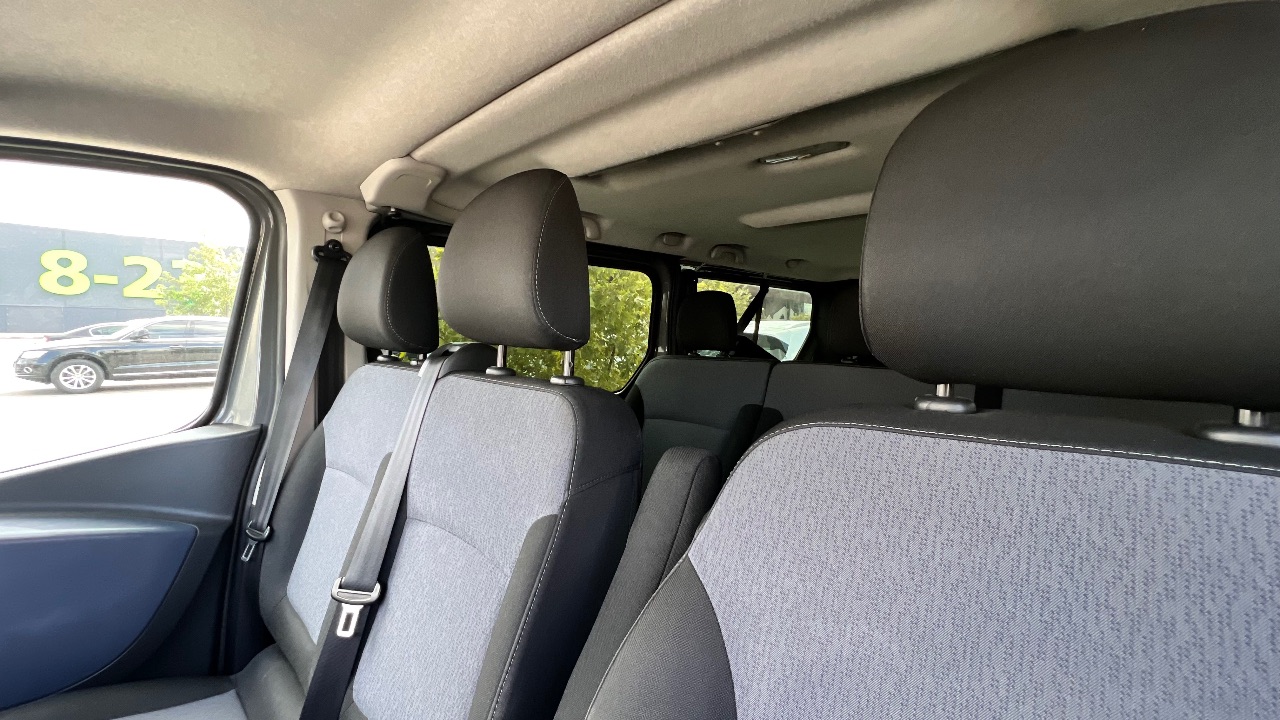 Opel Vivaro - фото 18