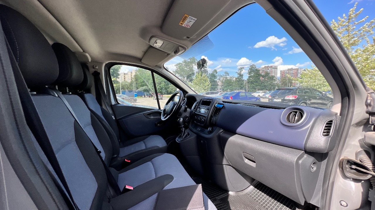 Opel Vivaro - фото 8