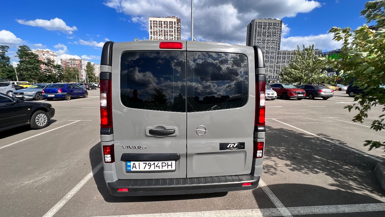 Opel Vivaro - фото 12