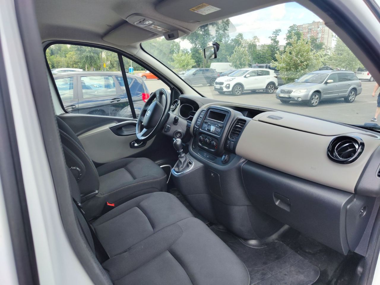 Renault Trafic - фото 8