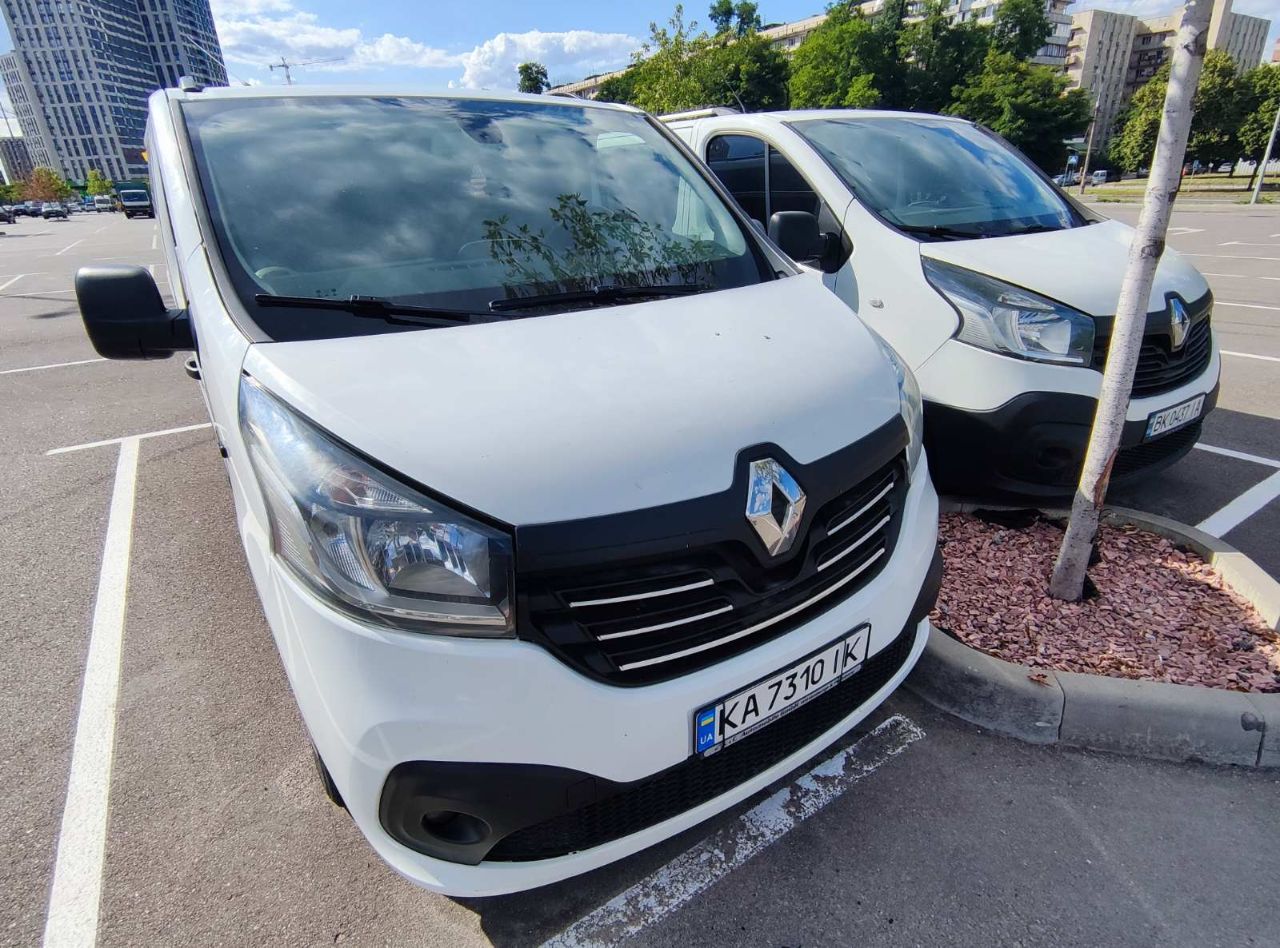 Renault Trafic - фото 2