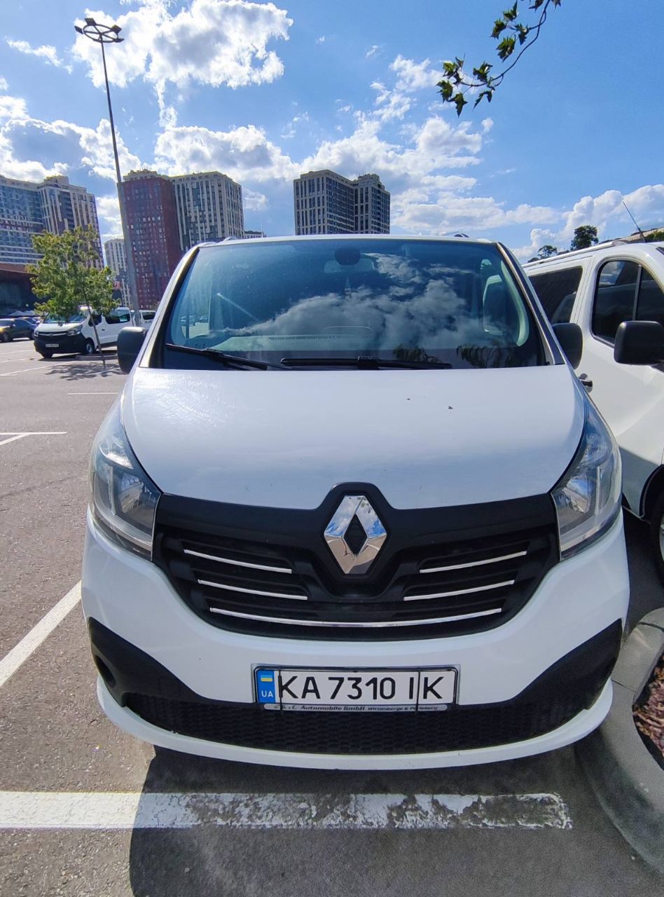 Renault Trafic - фото 1