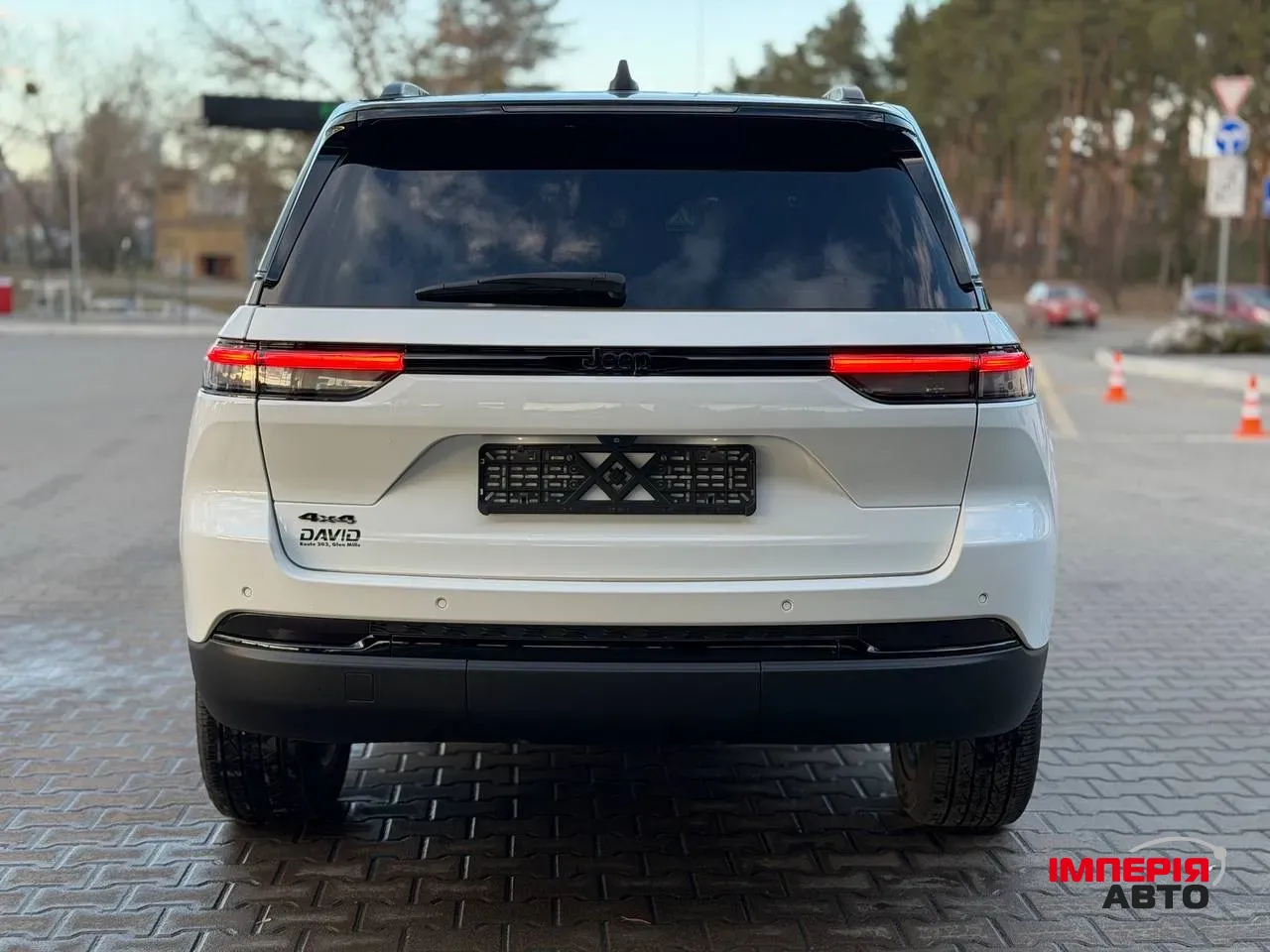 Jeep Grand Cherokee - фото 26