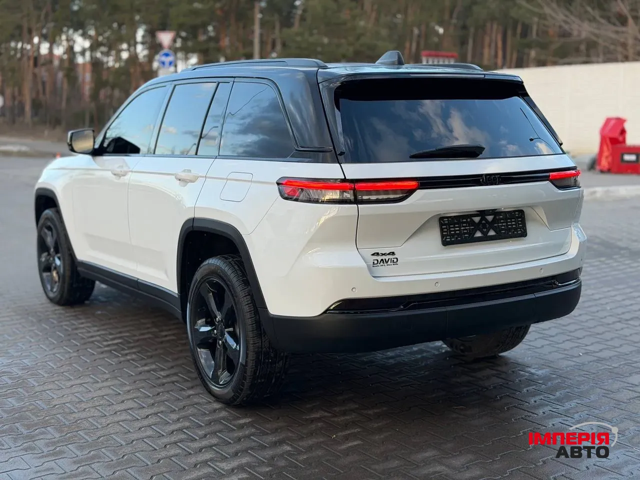 Jeep Grand Cherokee - фото 31