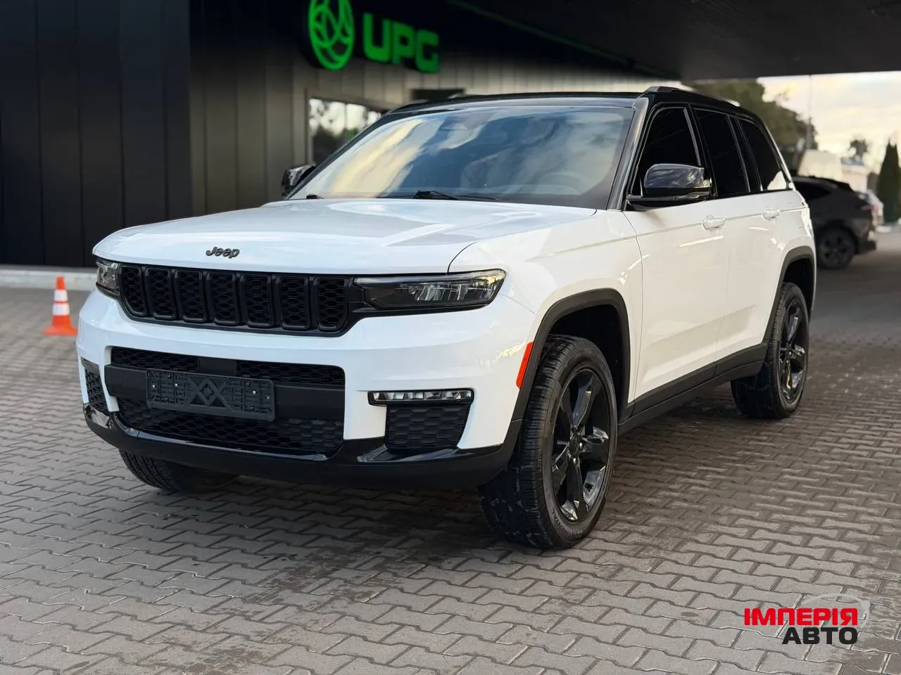 Jeep Grand Cherokee - фото 1