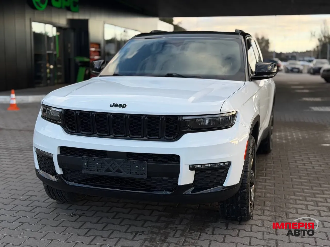 Jeep Grand Cherokee - фото 7