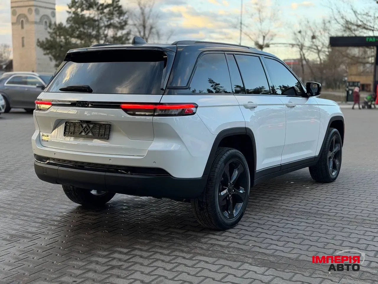 Jeep Grand Cherokee - фото 21