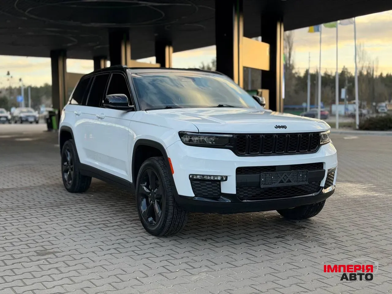 Jeep Grand Cherokee - фото 13