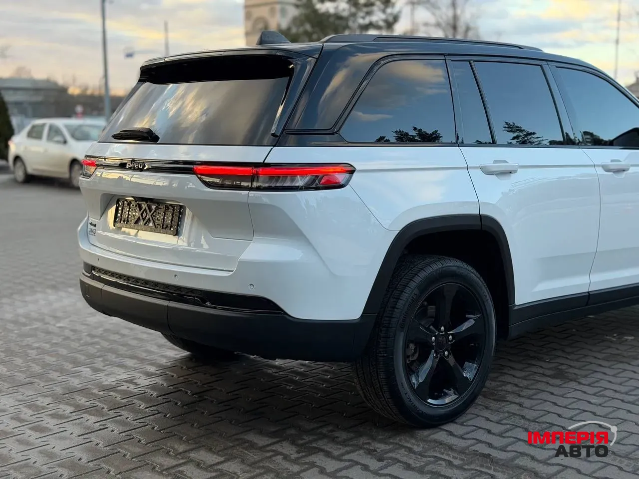 Jeep Grand Cherokee - фото 29