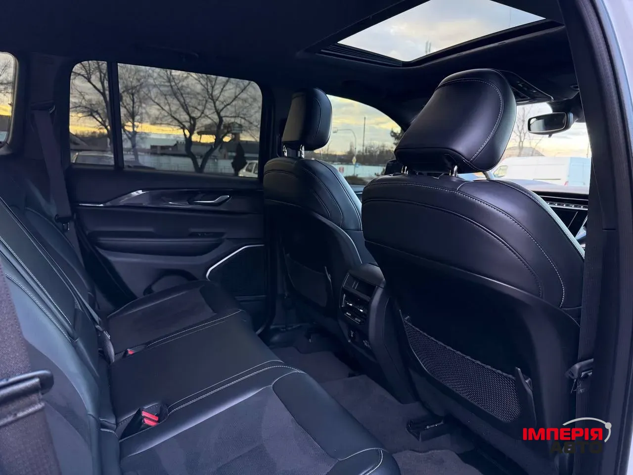 Jeep Grand Cherokee - фото 40