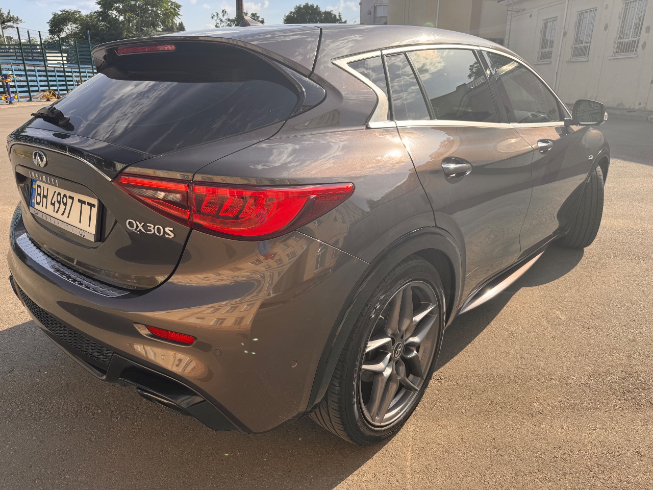 Infiniti QX30 - фото 5