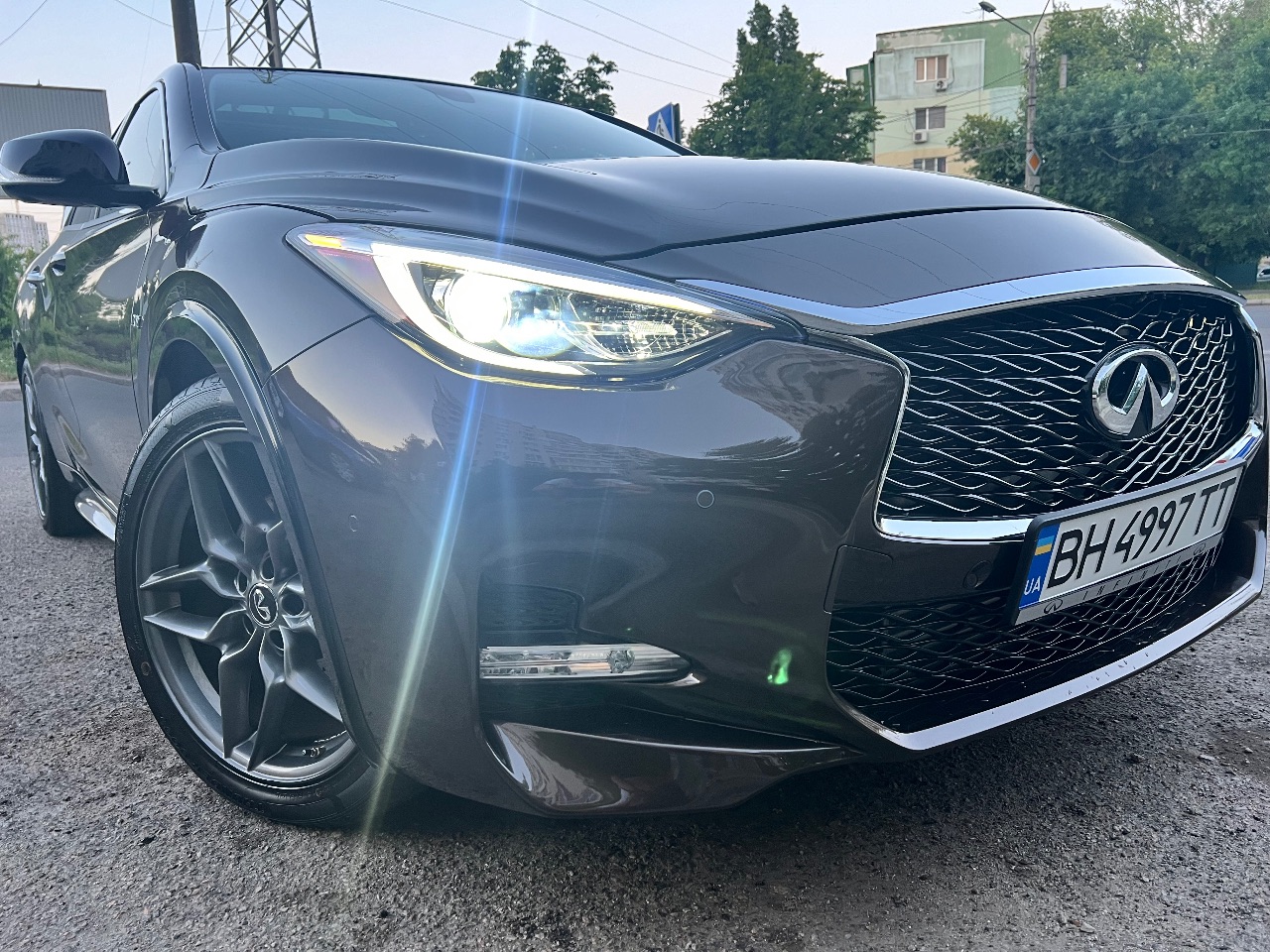 Infiniti QX30 - фото 1