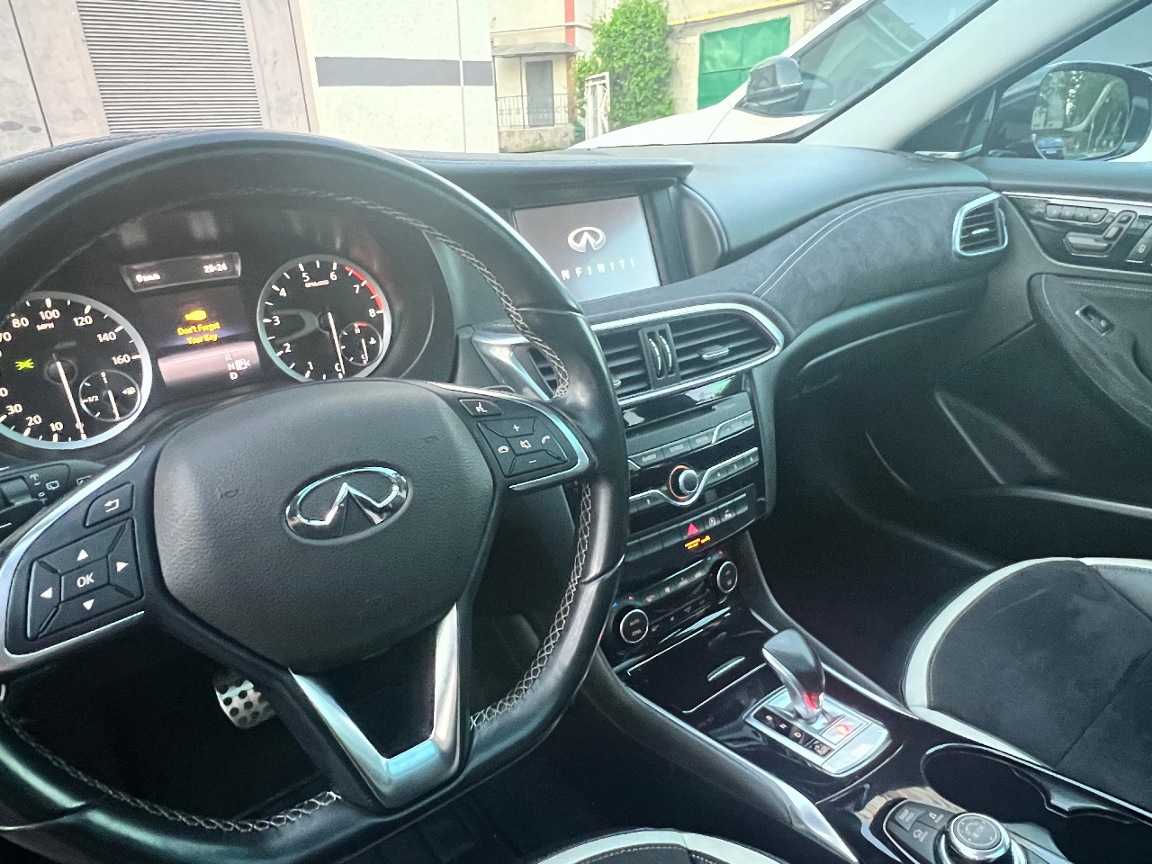 Infiniti QX30 - фото 13