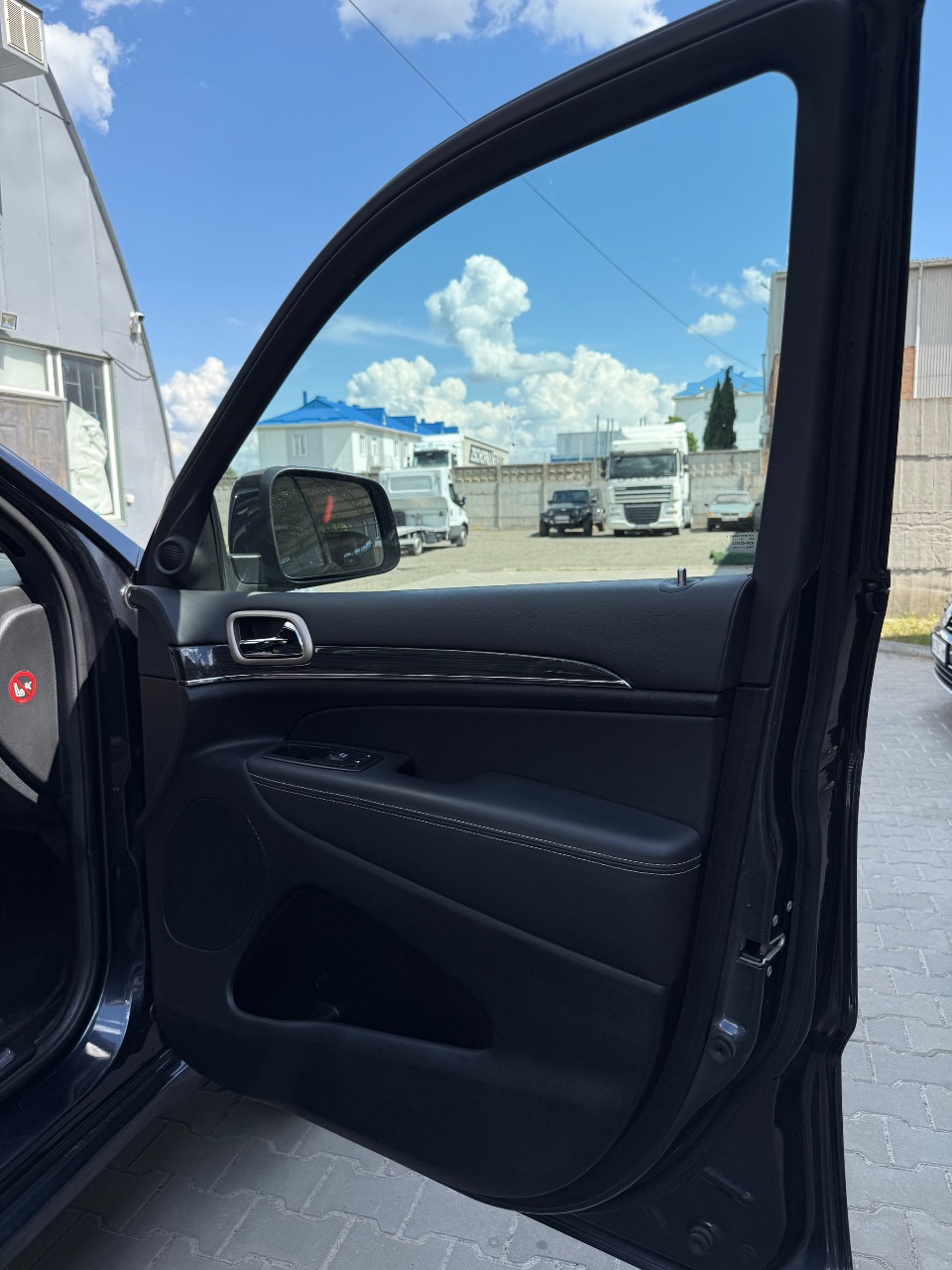 Jeep Grand Cherokee - фото 32