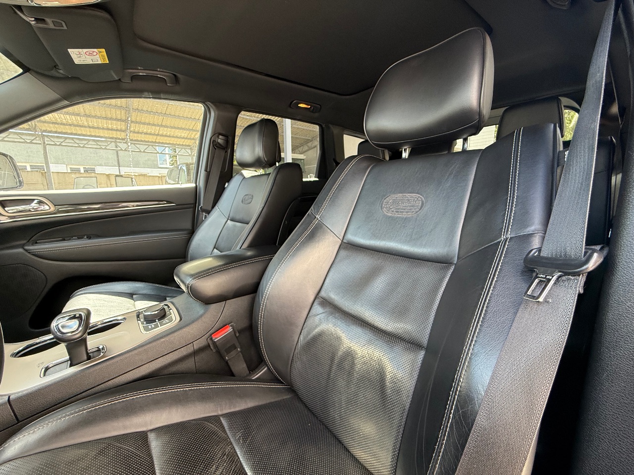 Jeep Grand Cherokee - фото 17