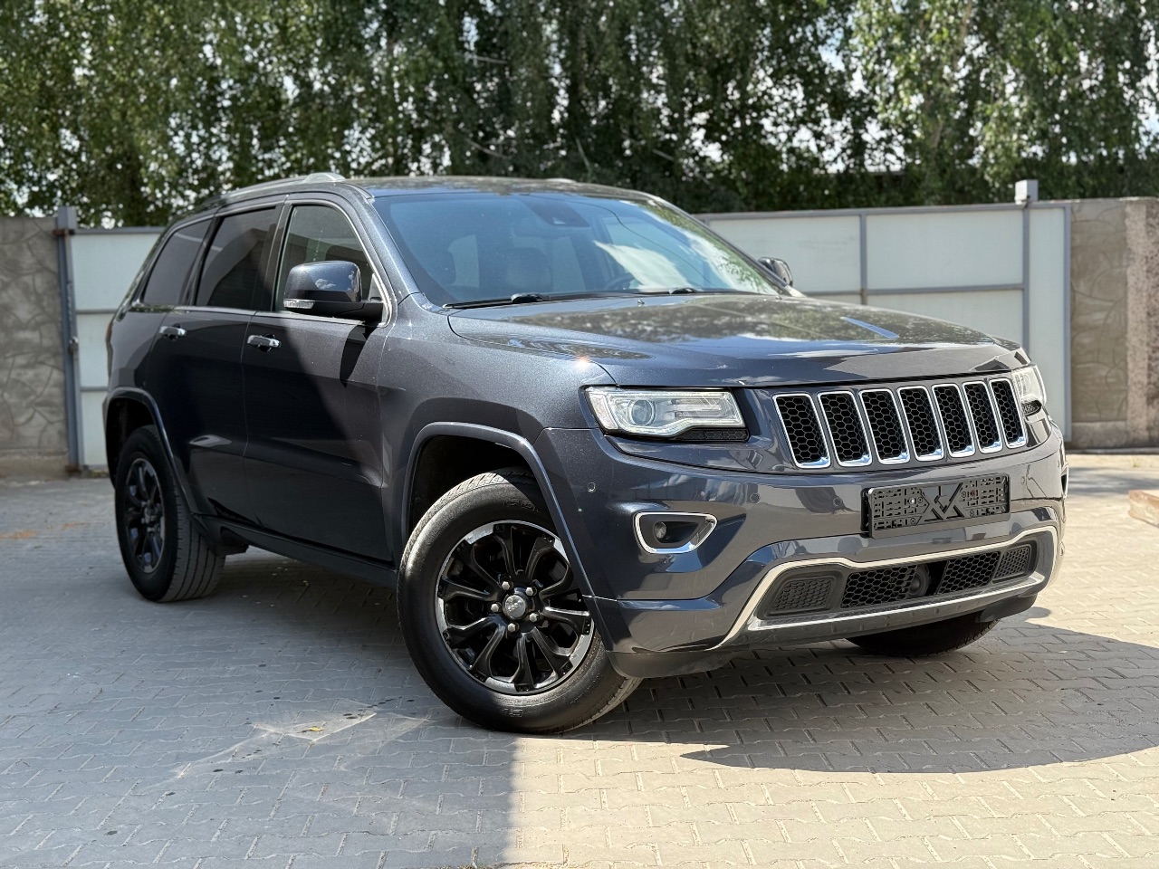 Jeep Grand Cherokee - фото 1