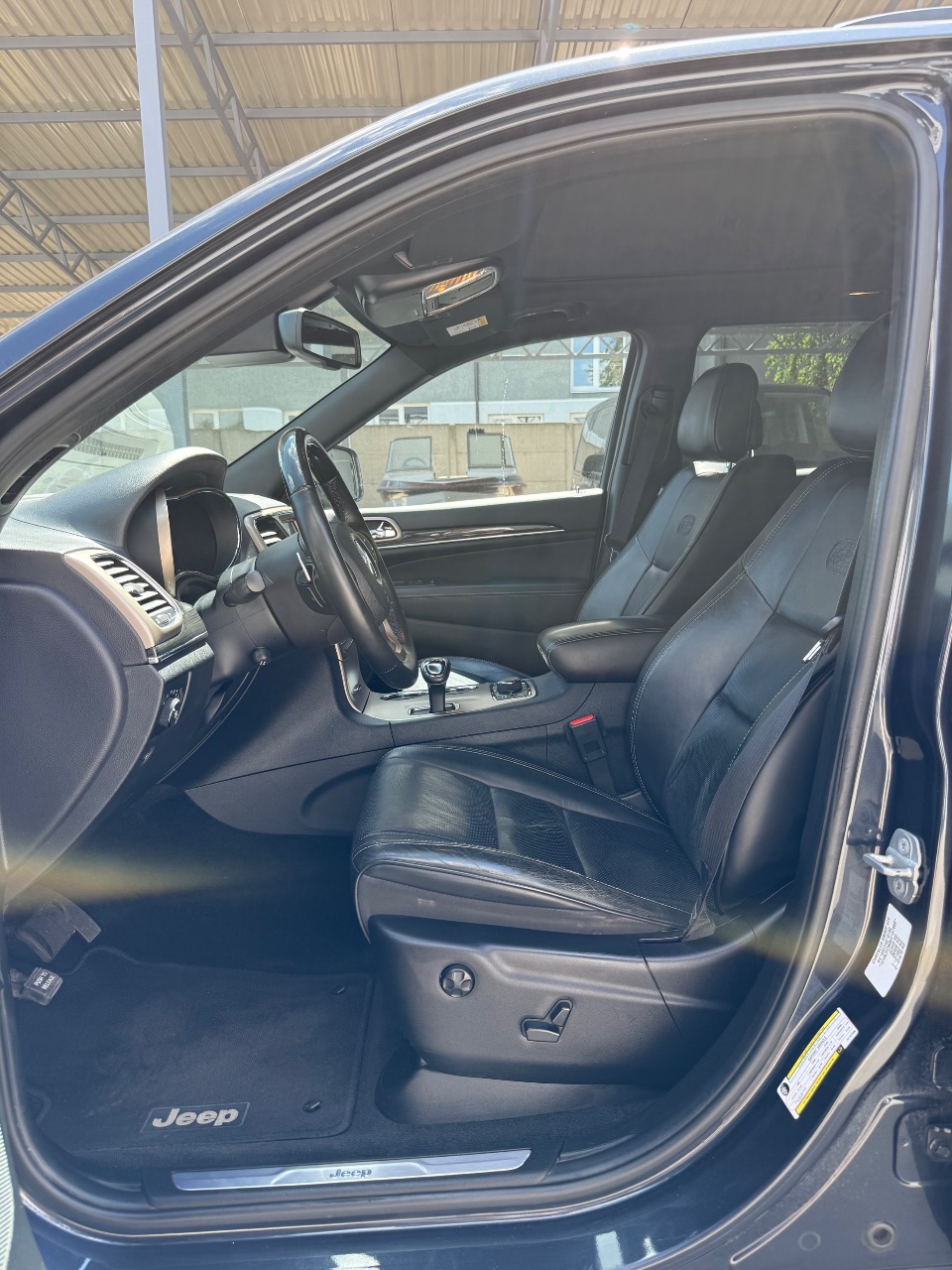 Jeep Grand Cherokee - фото 15