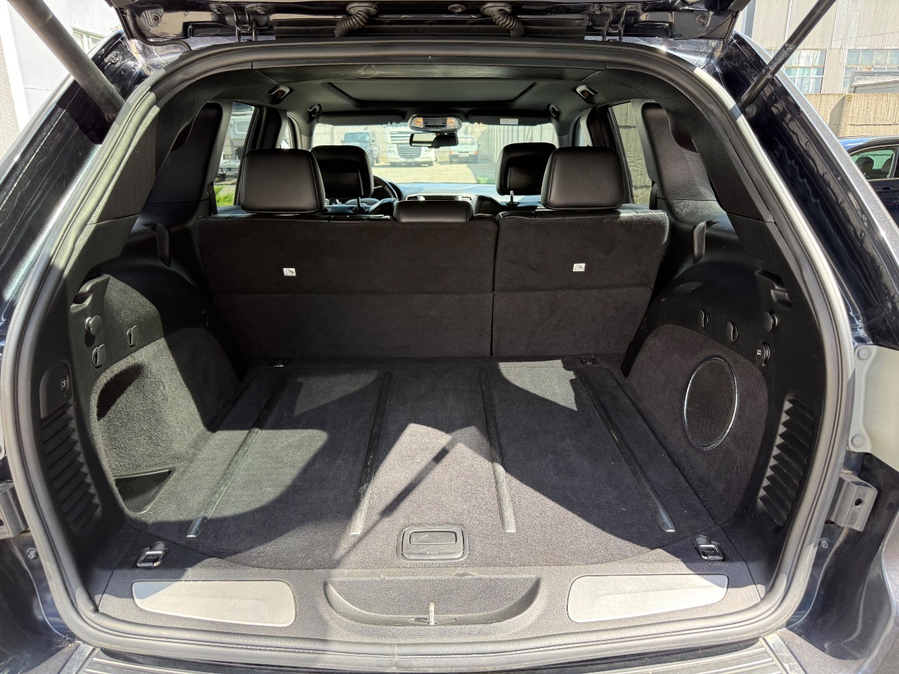 Jeep Grand Cherokee - фото 38