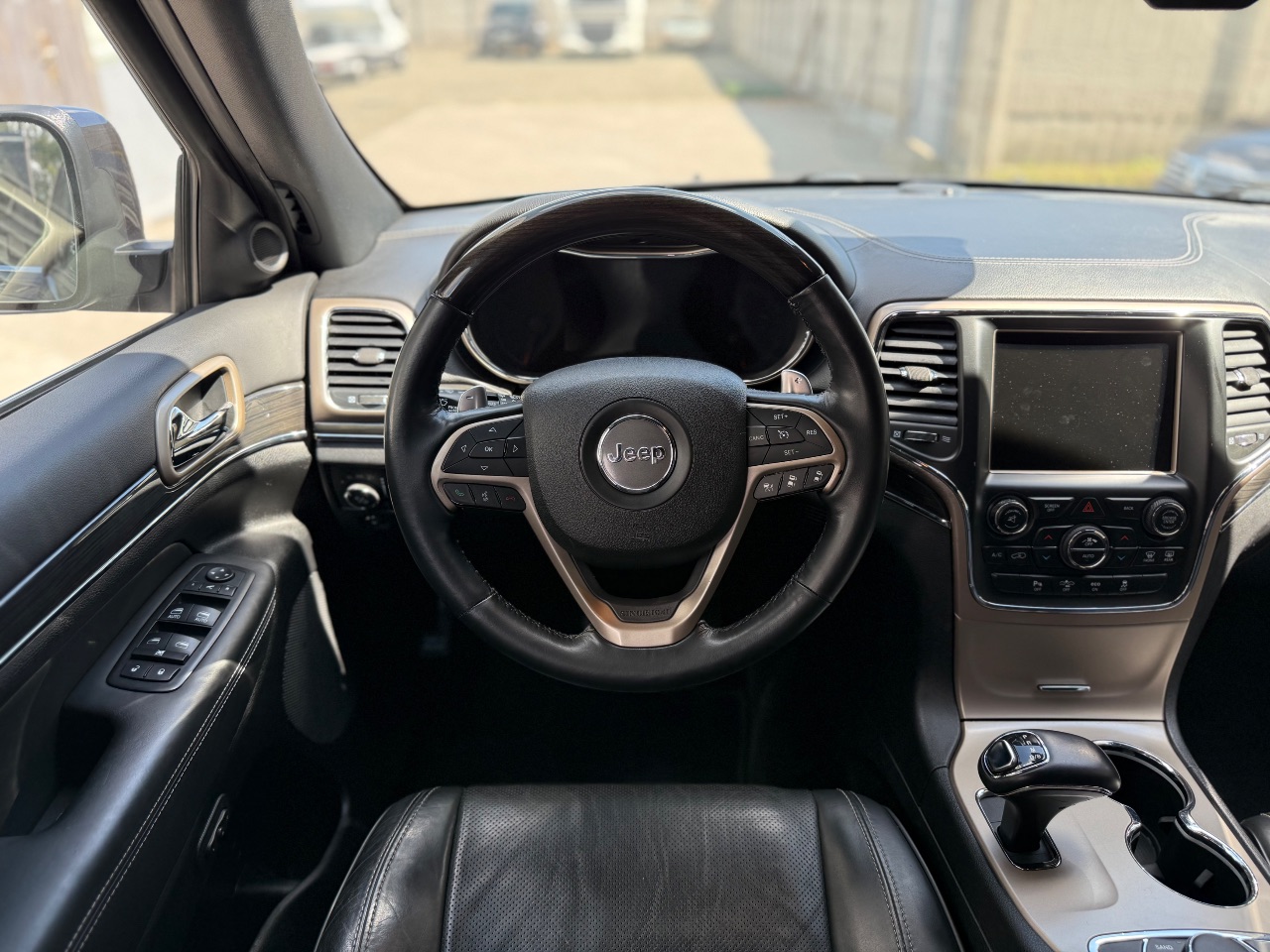 Jeep Grand Cherokee - фото 21