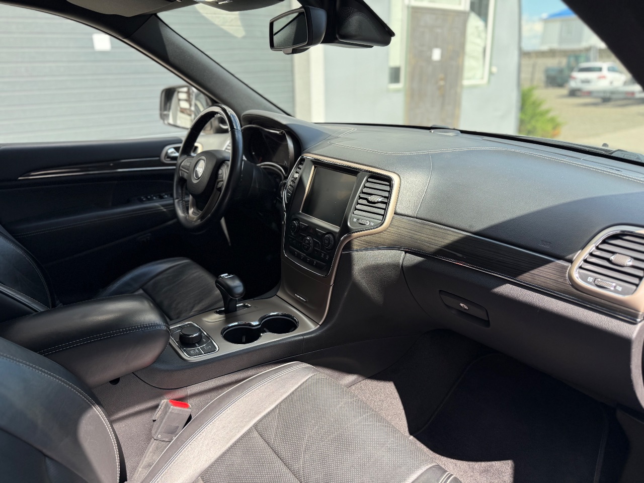 Jeep Grand Cherokee - фото 36