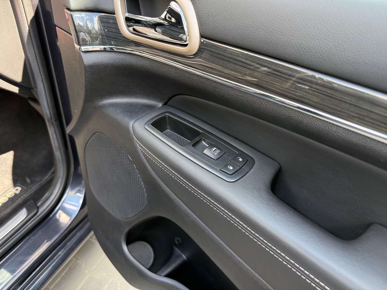 Jeep Grand Cherokee - фото 33