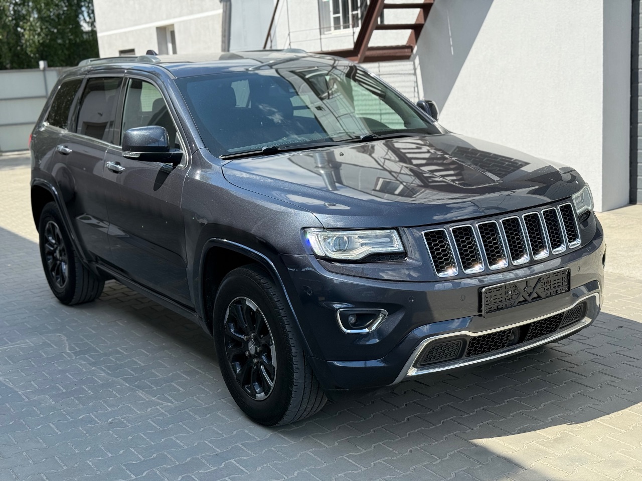 Jeep Grand Cherokee - фото 7