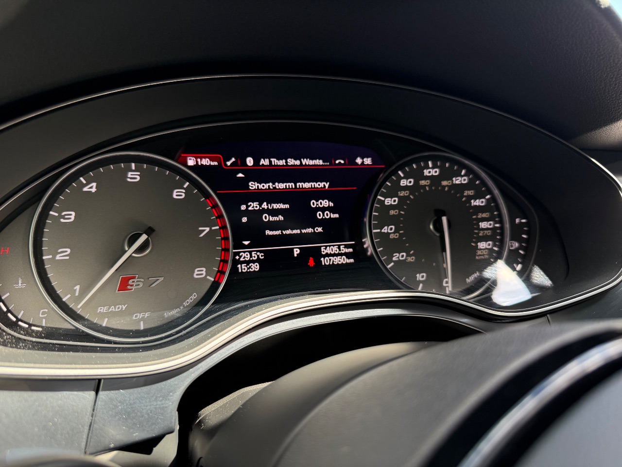 Audi S7 - фото 36