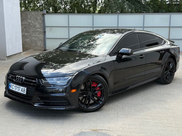 Audi S7 - фото 1