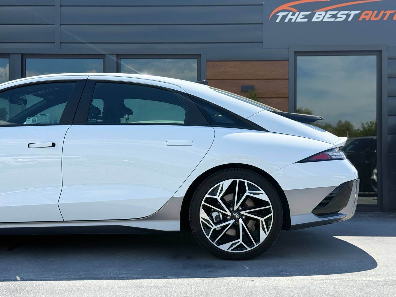 Hyundai IONIQ 6 - фото 8