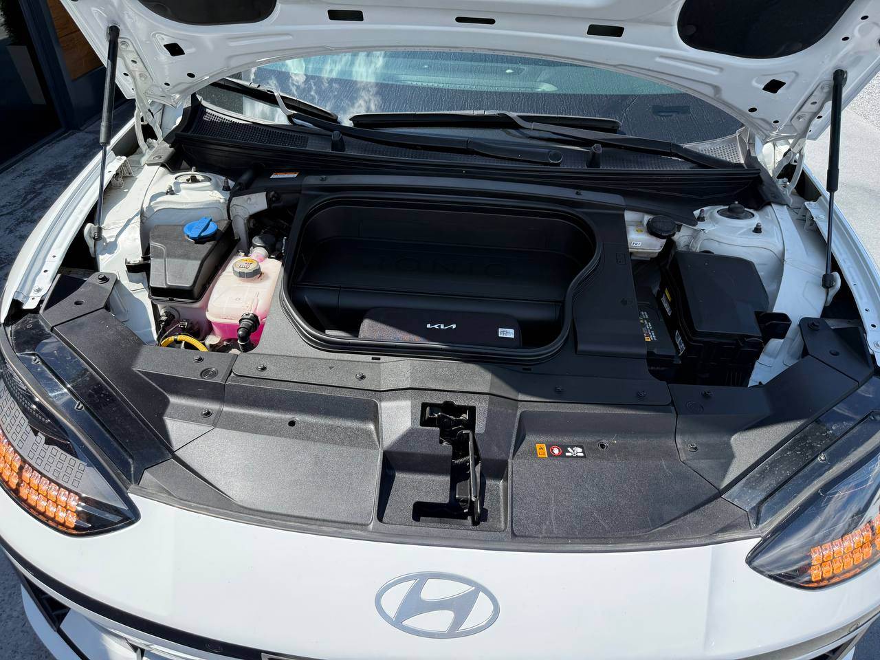 Hyundai IONIQ 6 - фото 72