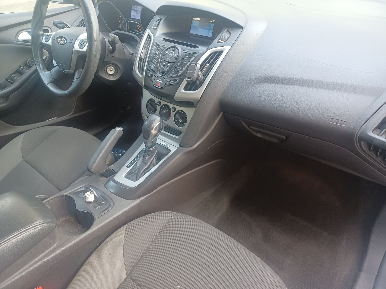 Ford Focus - фото 9