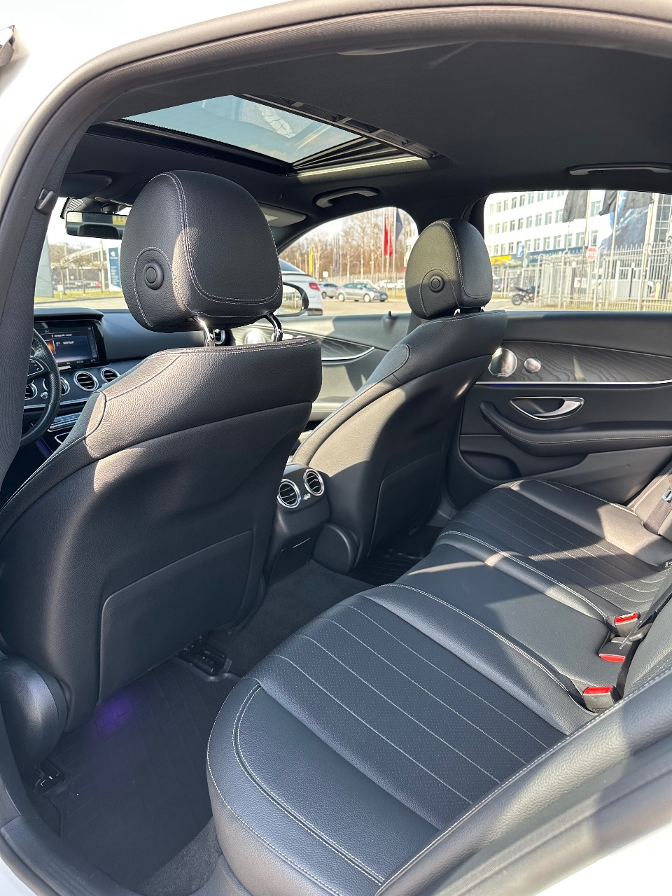 Mercedes-Benz E-Класс - фото 18