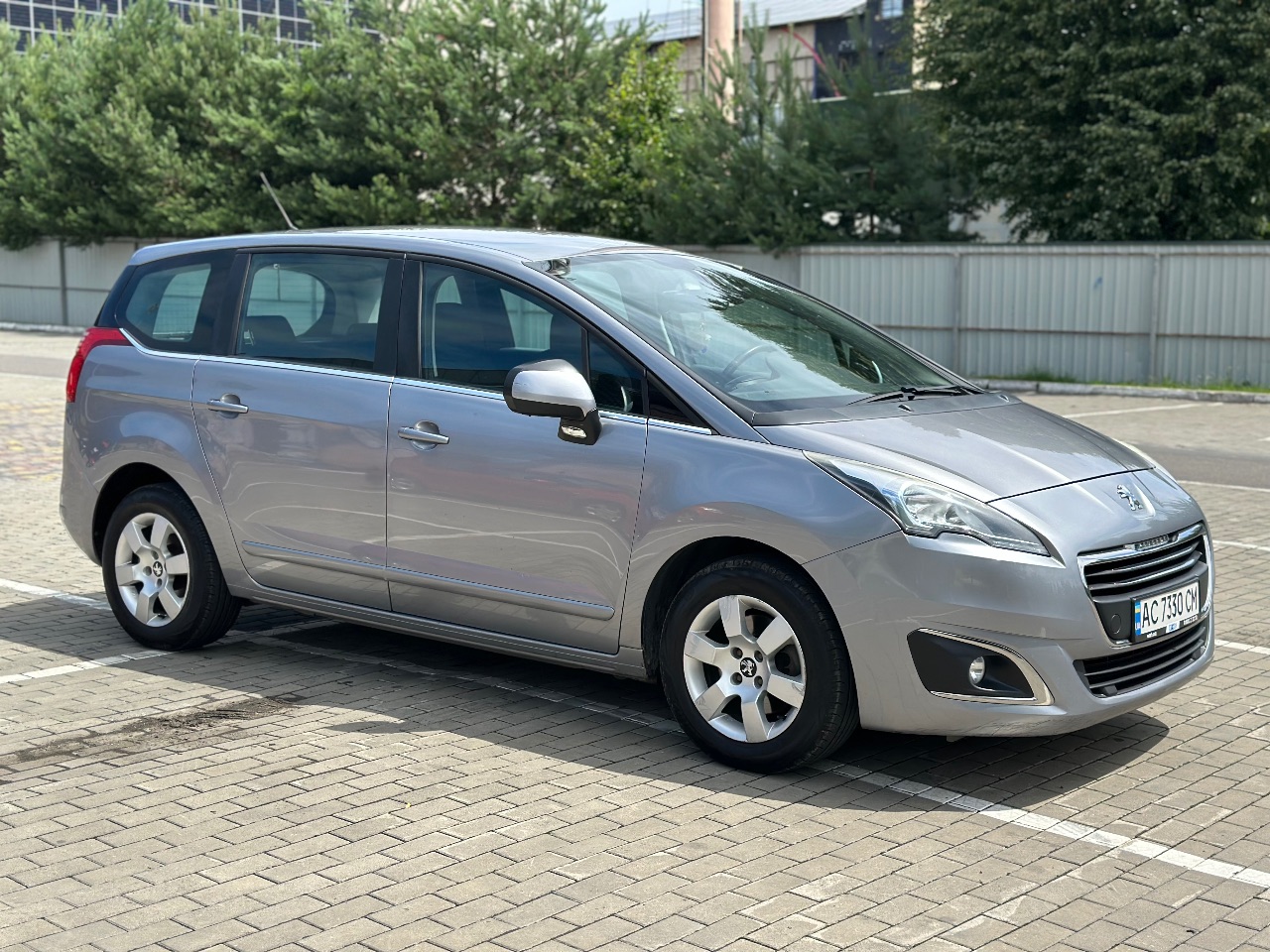 Peugeot 5008 - фото 3