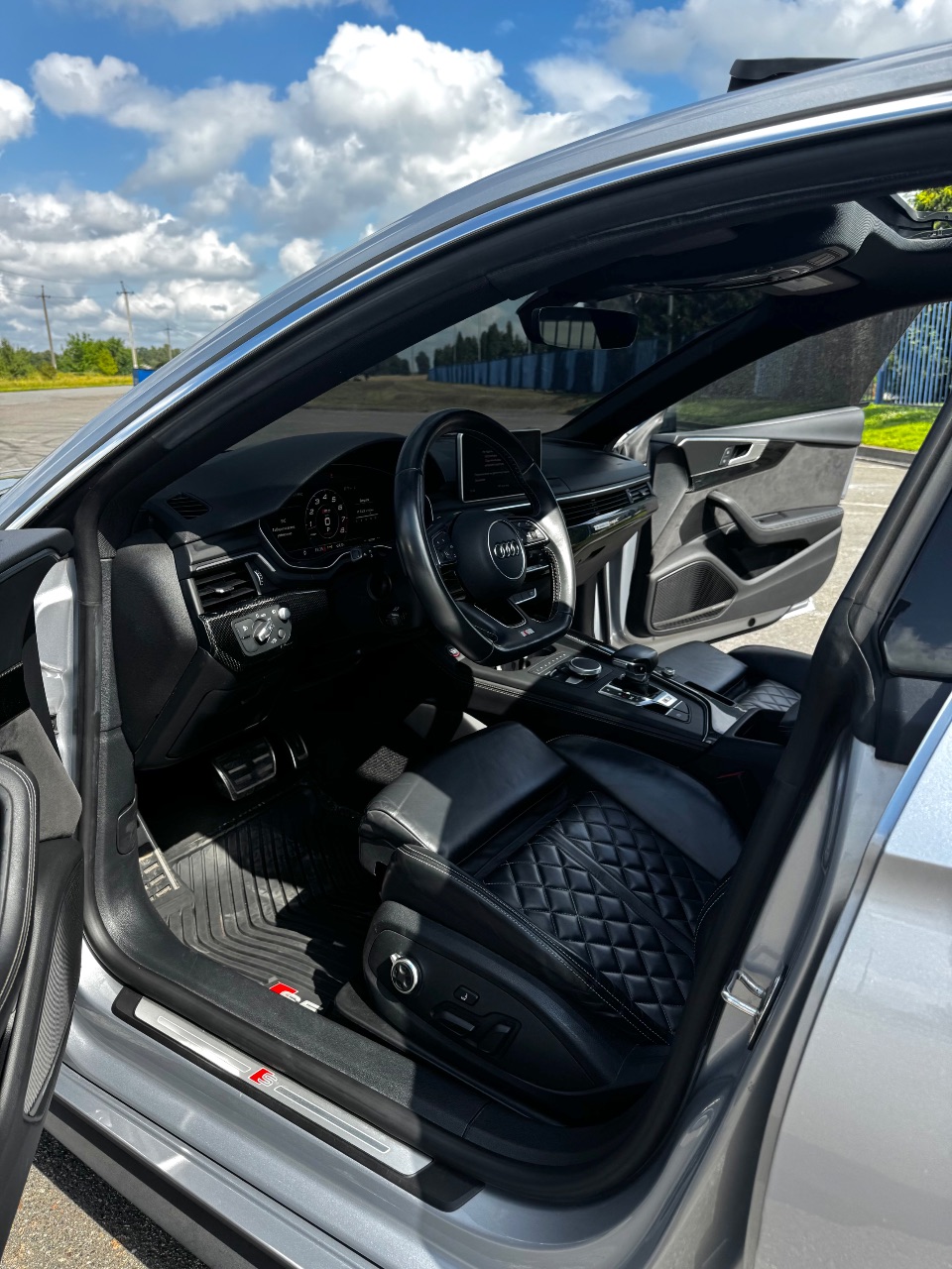 Audi S5 - фото 12