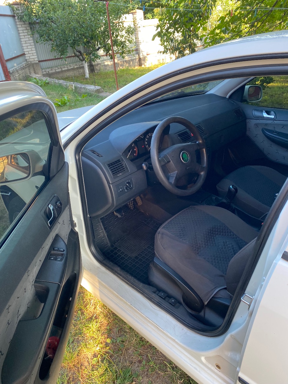 Skoda Fabia - фото 14