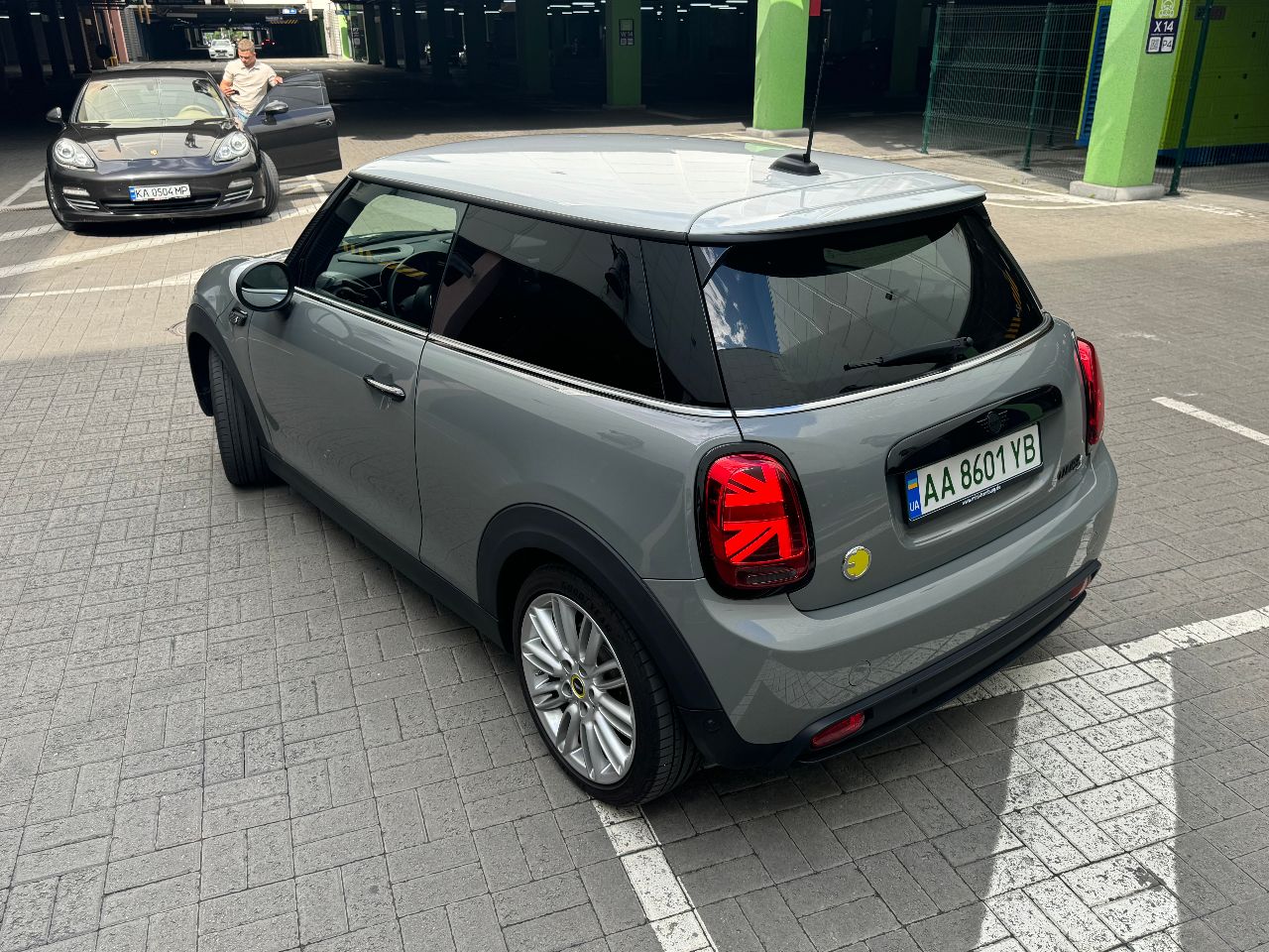 Mini Hatch - фото 12