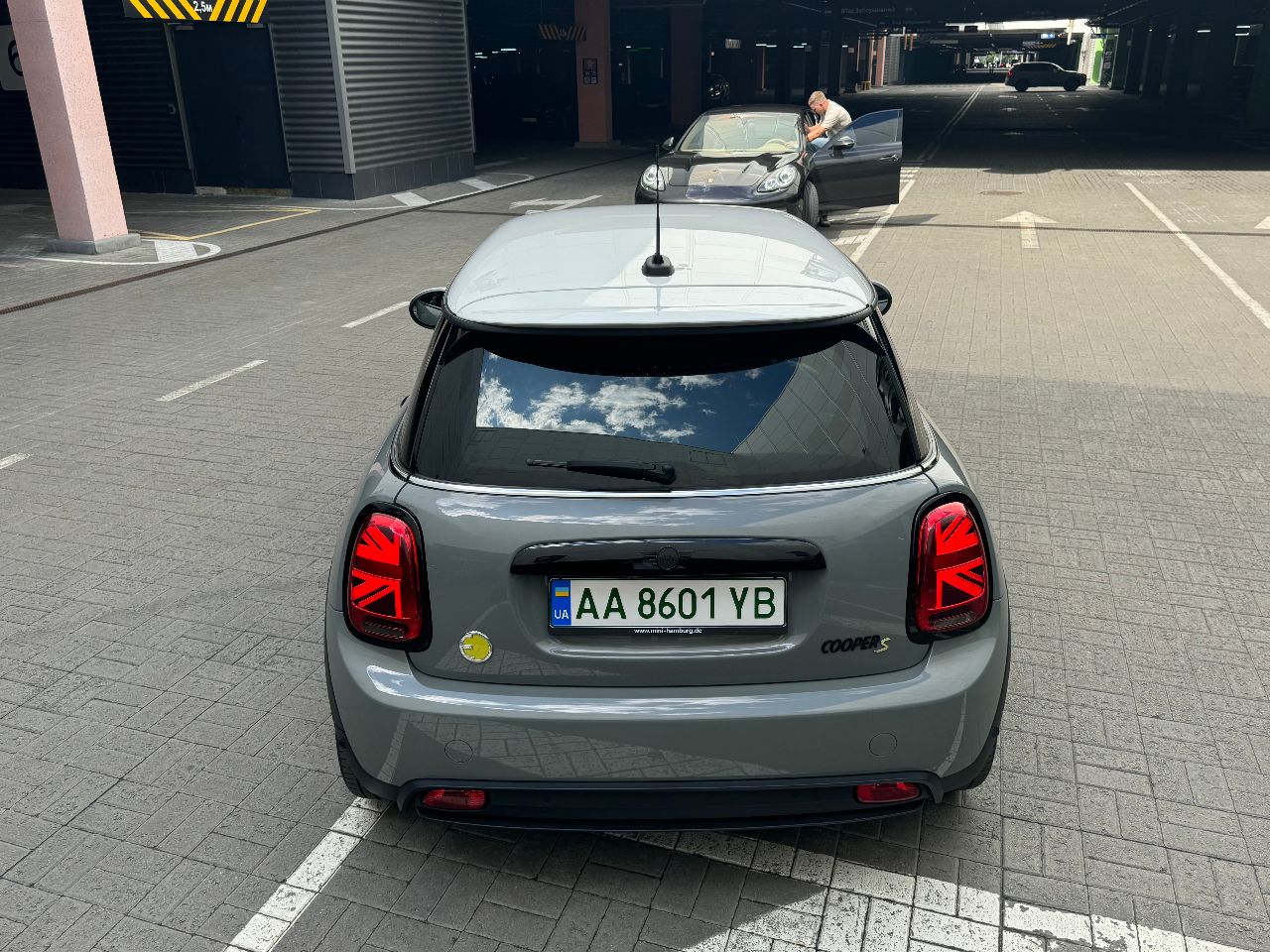 Mini Hatch - фото 16