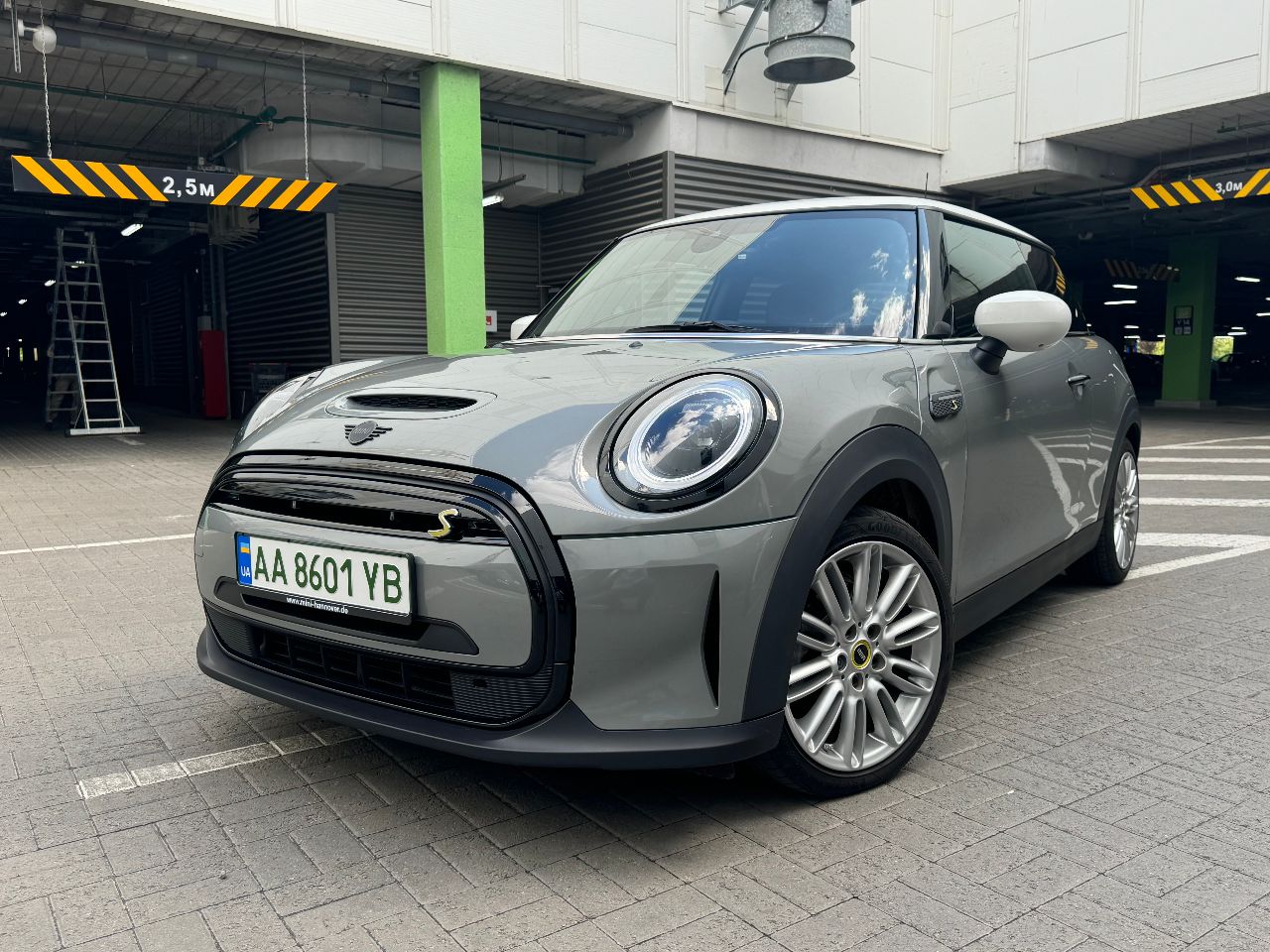 Mini Hatch - фото 6